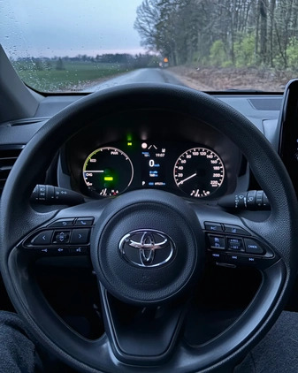 Toyota Yaris cena 60900 przebieg: 73000, rok produkcji 2021 z Niemodlin małe 596